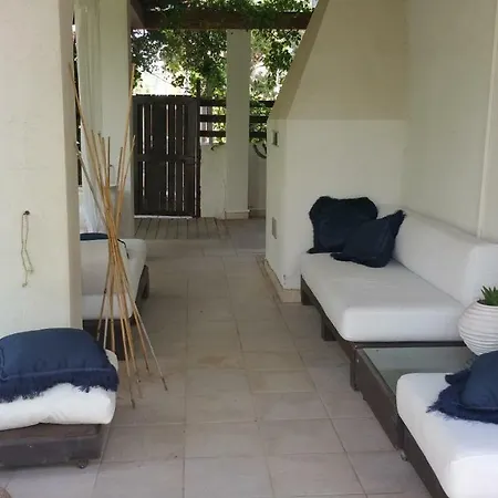 Ines Con Piscina Sud Sardegna Capoterra