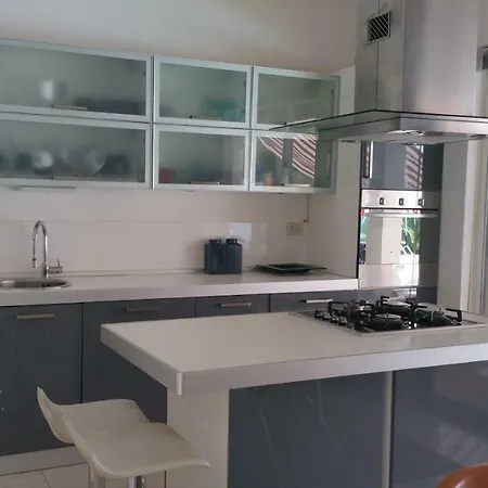 Ines Con Piscina Sud Sardegna فيلة كابوتيرا