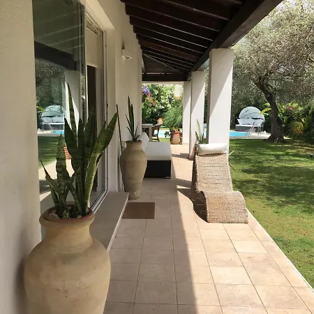 Villa Ines Con Piscina Sud Sardegna Capoterra