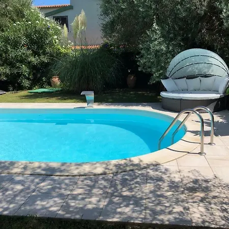 Ines Con Piscina Sud Sardegna * קאפוטרה